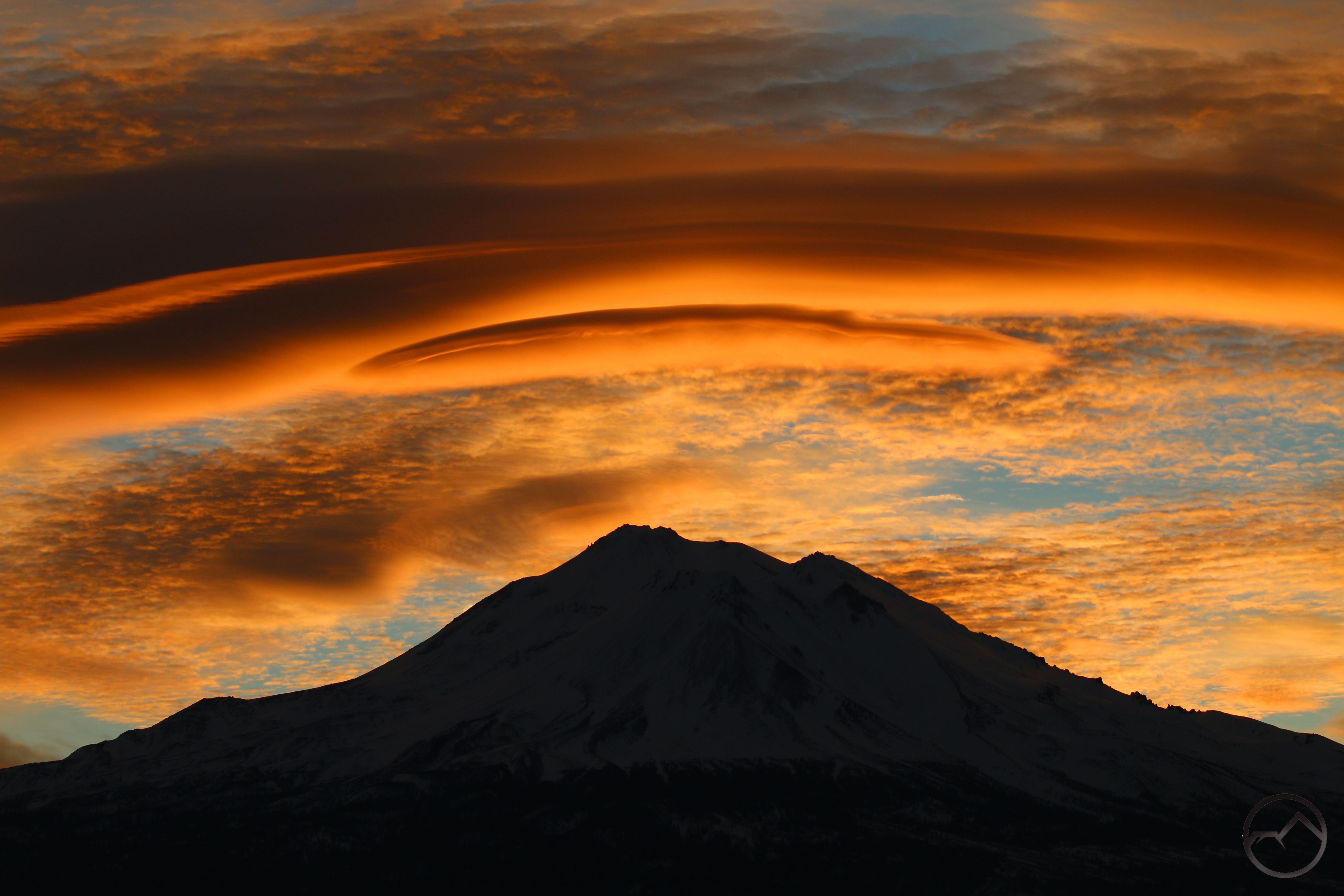 Lemurian Sunrise Shadowcaster | Hike Mt. Shasta